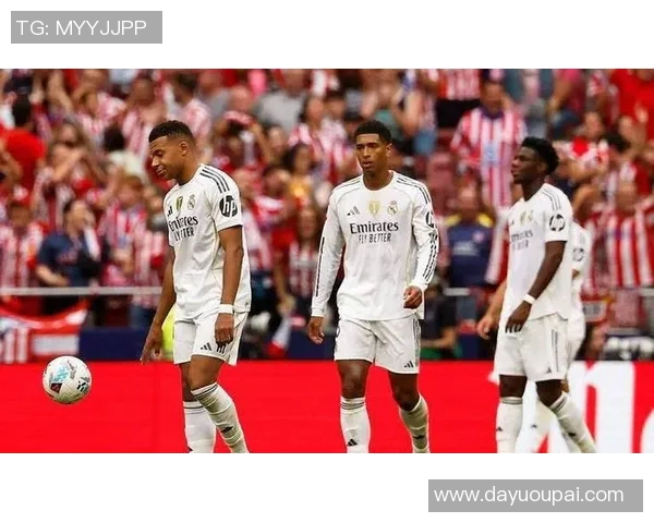 足总杯精彩对决皇马与巴黎圣日耳曼战成平局转会传闻引发关注